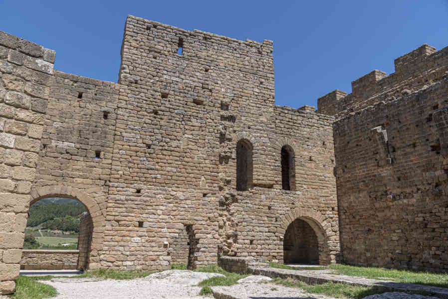 Huesca - Loarre - castillo de Loarre 39.jpg